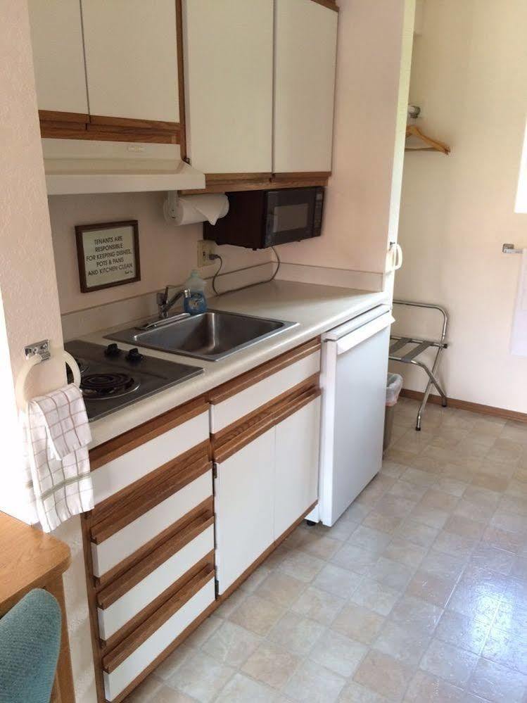 Mini Golden Inns Motel Hungry Horse 外观 照片